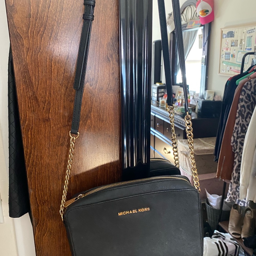 Michael kors crossbody!